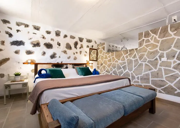 Esencia Eco-rustico Adults Only